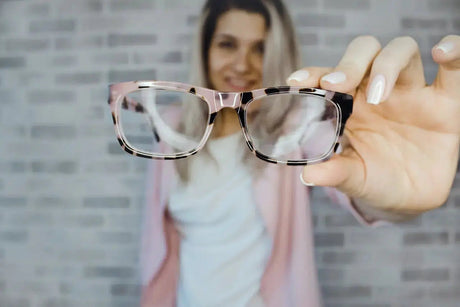 HOW TO KEEP YOUR GLASSES LOOKING NEW FOREVER IN 4 EASY STEPS